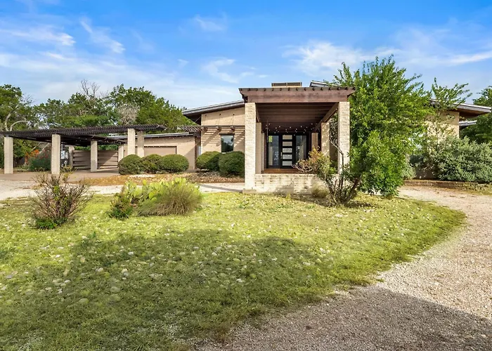 Private Hill Country Estate On 4 Acres L Pool *