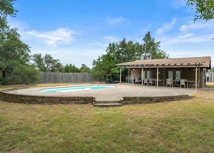 Holiday home Private Hill Country Estate On 4 Acres L Pool Round Rock