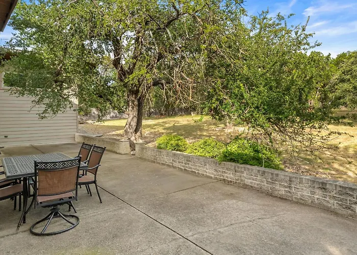 Private Hill Country Estate On 4 Acres L Pool *