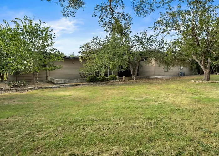 Holiday home Private Hill Country Estate On 4 Acres L Pool Round Rock