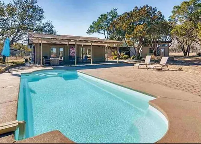 Private Hill Country Estate On 4 Acres L Pool Holiday home Round Rock