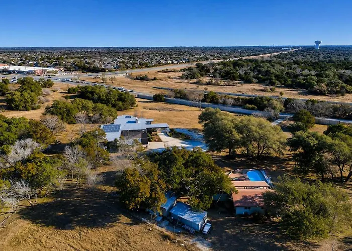 Holiday home Private Hill Country Estate On 4 Acres L Pool Round Rock